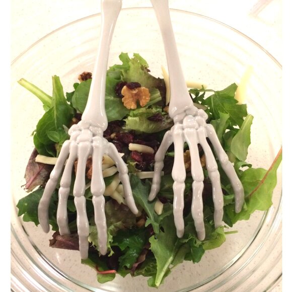 NEW 13” HALLOWEEN PLASTIC SKELETON ARM HANDS SERVING UTENSILS TONG SET - Picture 1 of 8